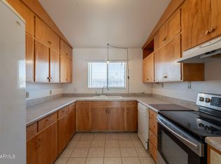 1129 E Laurel Dr, Casa Grande, AZ 85122