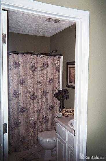 2nd Floor Hall Bathroom