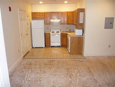 1st image of 15 Pearl St #2