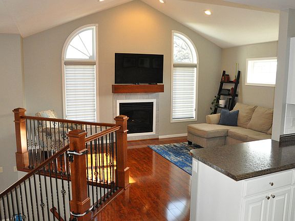 2nd image of 1804 Half Moon Rd S