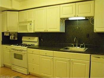 3rd image of 425 Aragona Blvd