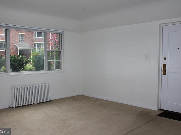 3rd image of 1302 N Meade St APT 12