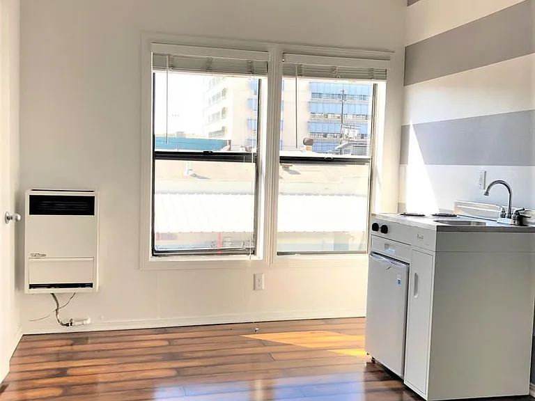 Adams Hill Lofts — Photo 15