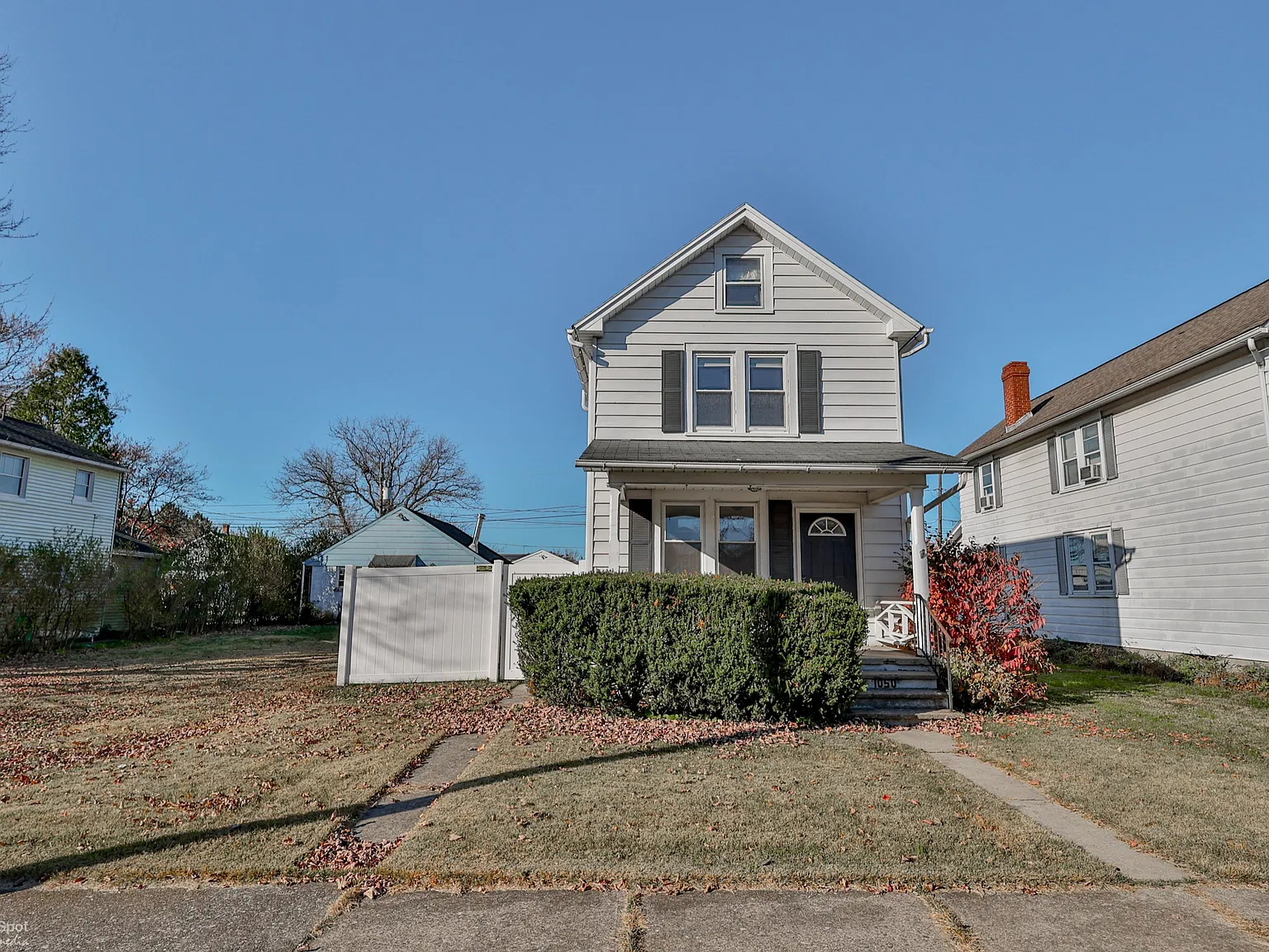 3 bed, 1314 sqft, $2,345 — Photo 2