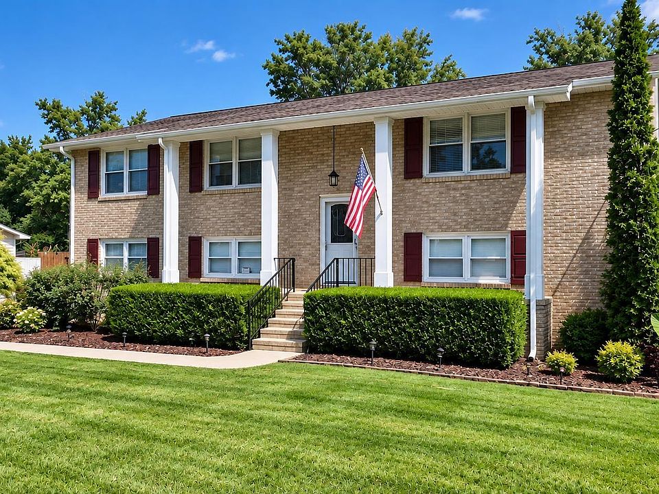 1st image of 306 Spring Valley Ct SW