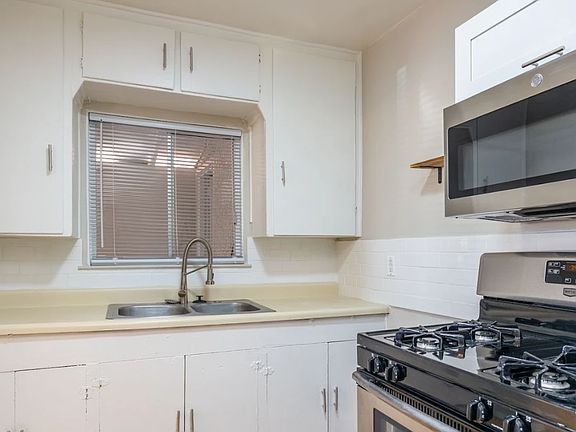 4th image of 516 N Roosevelt Ave