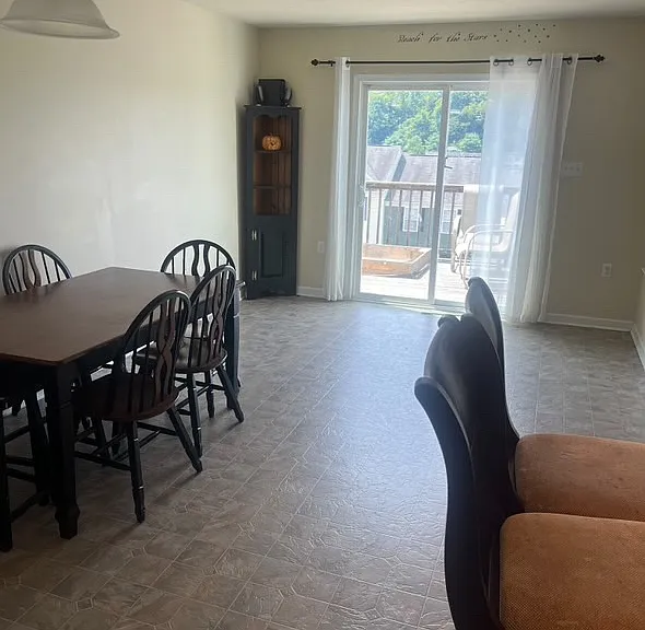 313 Falcon Run — Photo 2