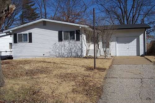 1st image of 4266 Henley Dr