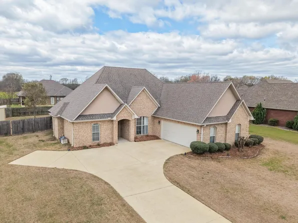 133 Rippavilla St, Saltillo, MS 38866