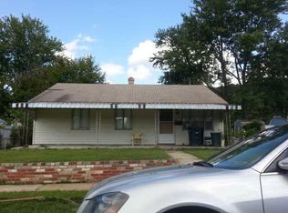 1118 Vinson St, Oxon Hill, MD 20745