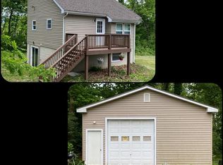50 Hartle Ln, Inwood, WV 25428