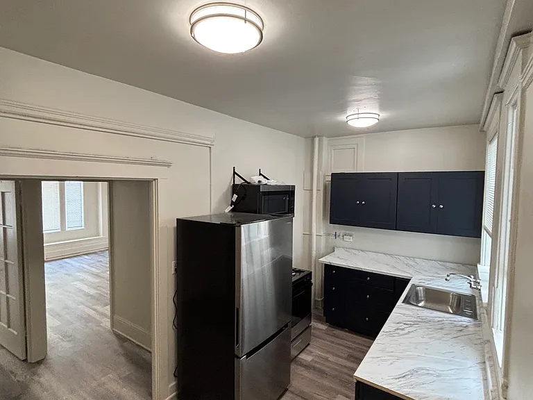 425 Hyde St #2 — Photo 3