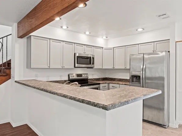 921 Bradleys Bnd, Tool, TX 75143