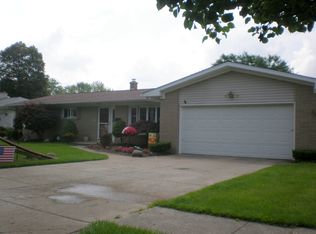 2015 Andover Ln, Erie, PA