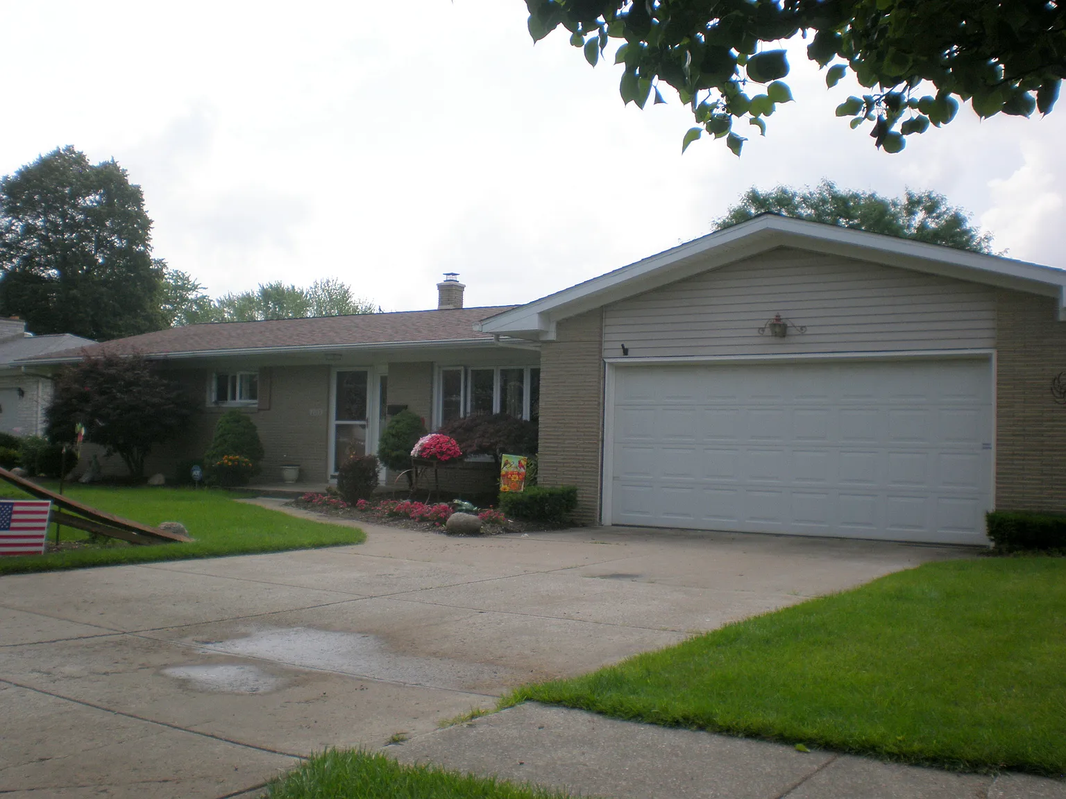 2015 Andover Ln photo 1