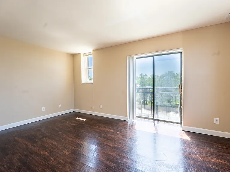 5535 Pershing Ave #522 — Photo 1