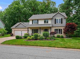 2202 Blue Harbor Dr, Fort Wayne, IN 46804