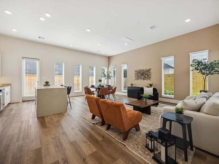 5905 Urban Pines St — Photo 11
