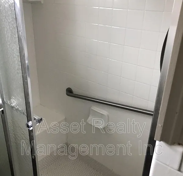 218 Britton Dr — Photo 13