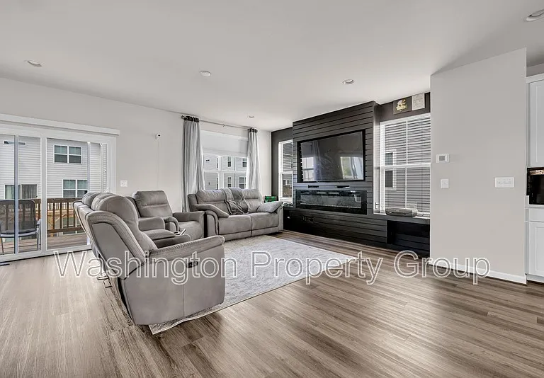 4013 Singerville Ct — Photo 17