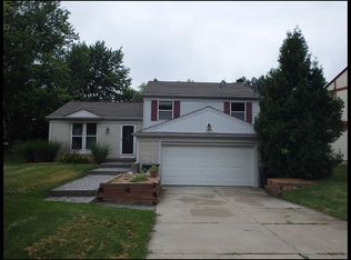 628 Bolinger St, Rochester Hills, MI 48307