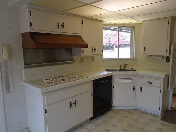 2nd image of 2506 Ramona Dr