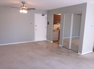 22961 N Apple Hill Ln APT 206, Lincolnshire, IL