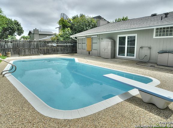 2nd image of 8335 Dawnwood Dr