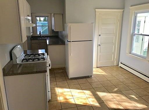 3rd image of 55 Driscoll St