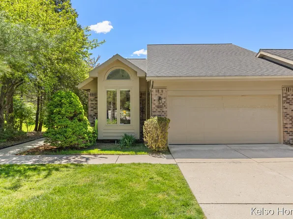 2016 Tall Meadow St NE, Grand Rapids, MI 49505