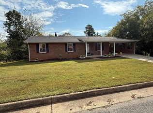 104 N Franklin Blvd, Gretna, VA 24557