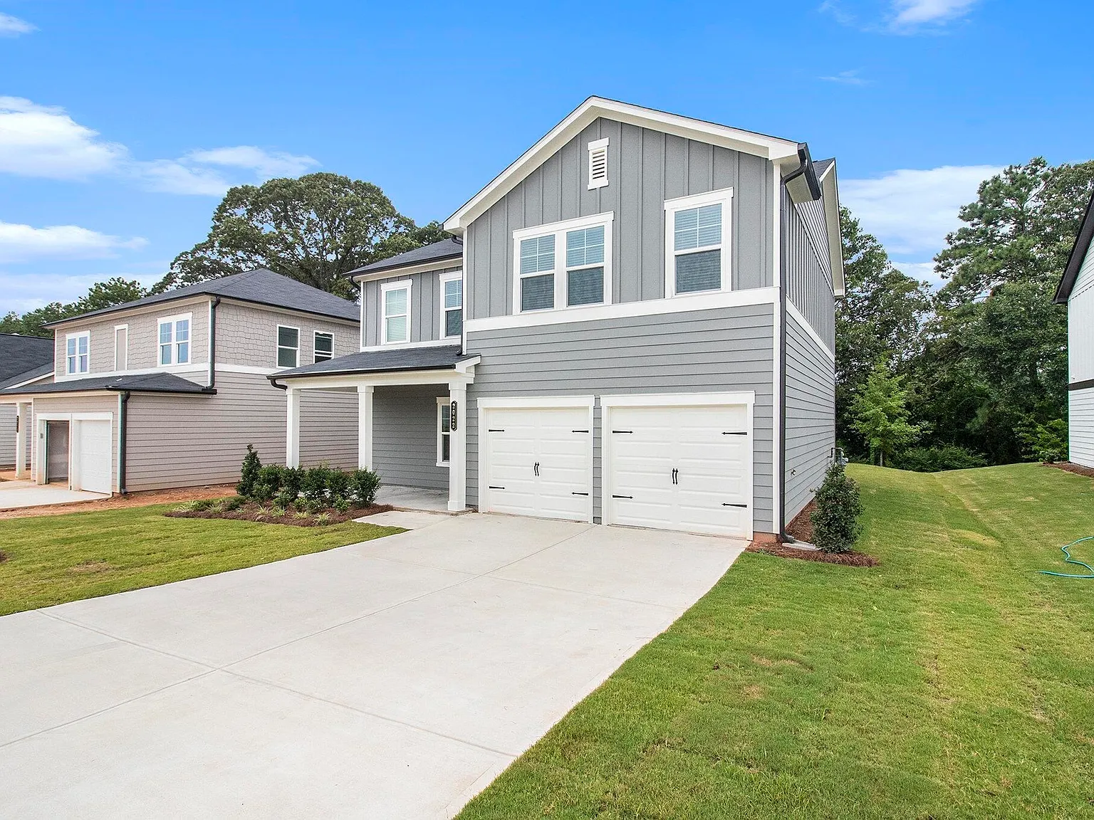 4 bed, 2.5 bath, 2006 sqft, $2,350 — Photo 2