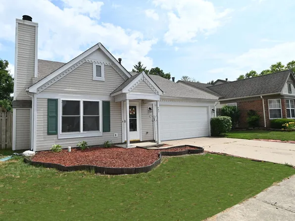 347 Lake Ridge Ln, Greenwood, IN 46142