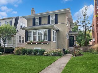 2216 Forestview Rd, Evanston, IL 60201
