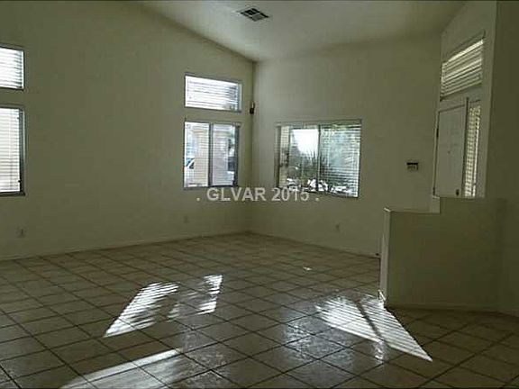 5th image of 3742 Climbing Rose St