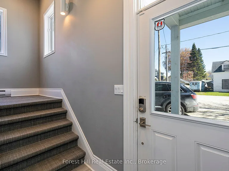 114 Ontario St #B — Photo 12