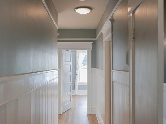 3rd image of 633 Frederick St Unit B