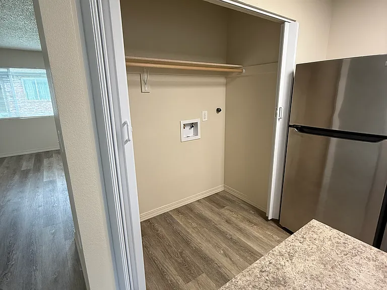 14531 SE Powell Blvd #2 — Photo 4