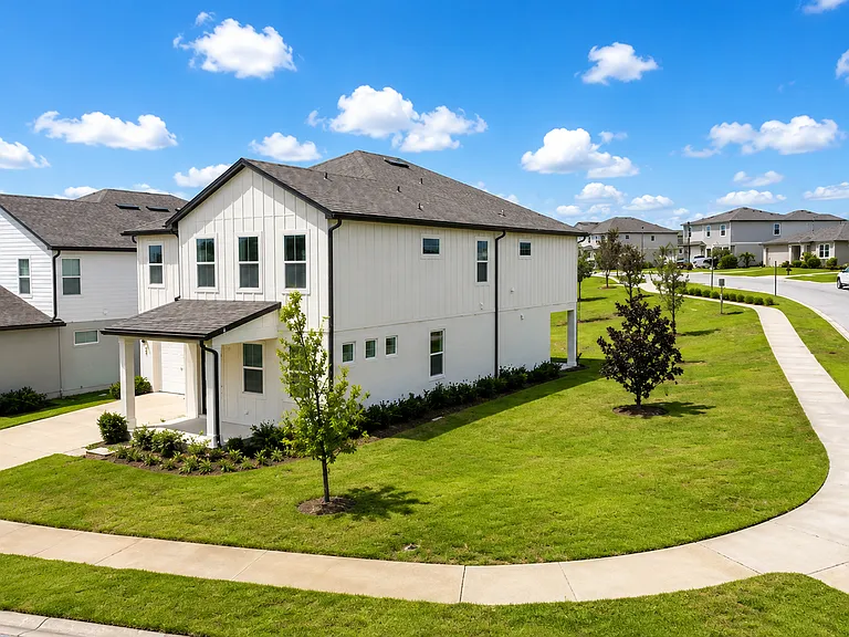 2321 Endeavor Way — Photo 3
