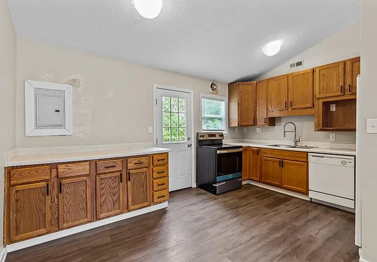 1415 Plaza Pl — Photo 13