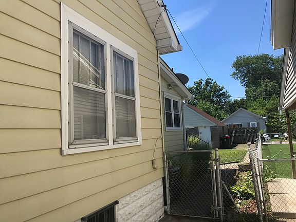 2nd image of 1030 Sylvia St