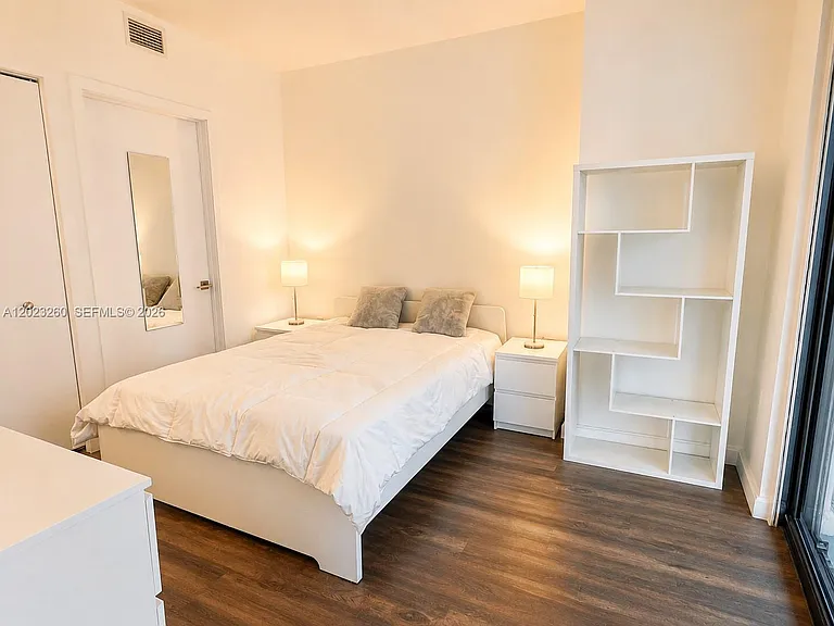 45 SW 9th St #2908 — Photo 12