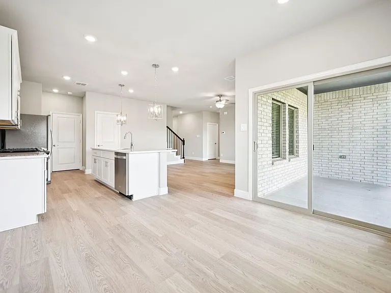 718 London Town Ln — Photo 10