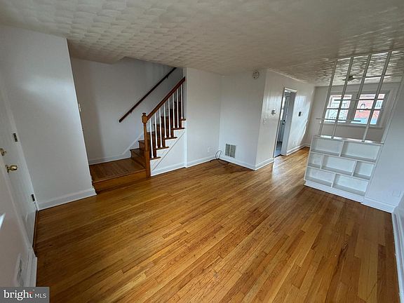 2nd image of 1403 Dartmouth Ave