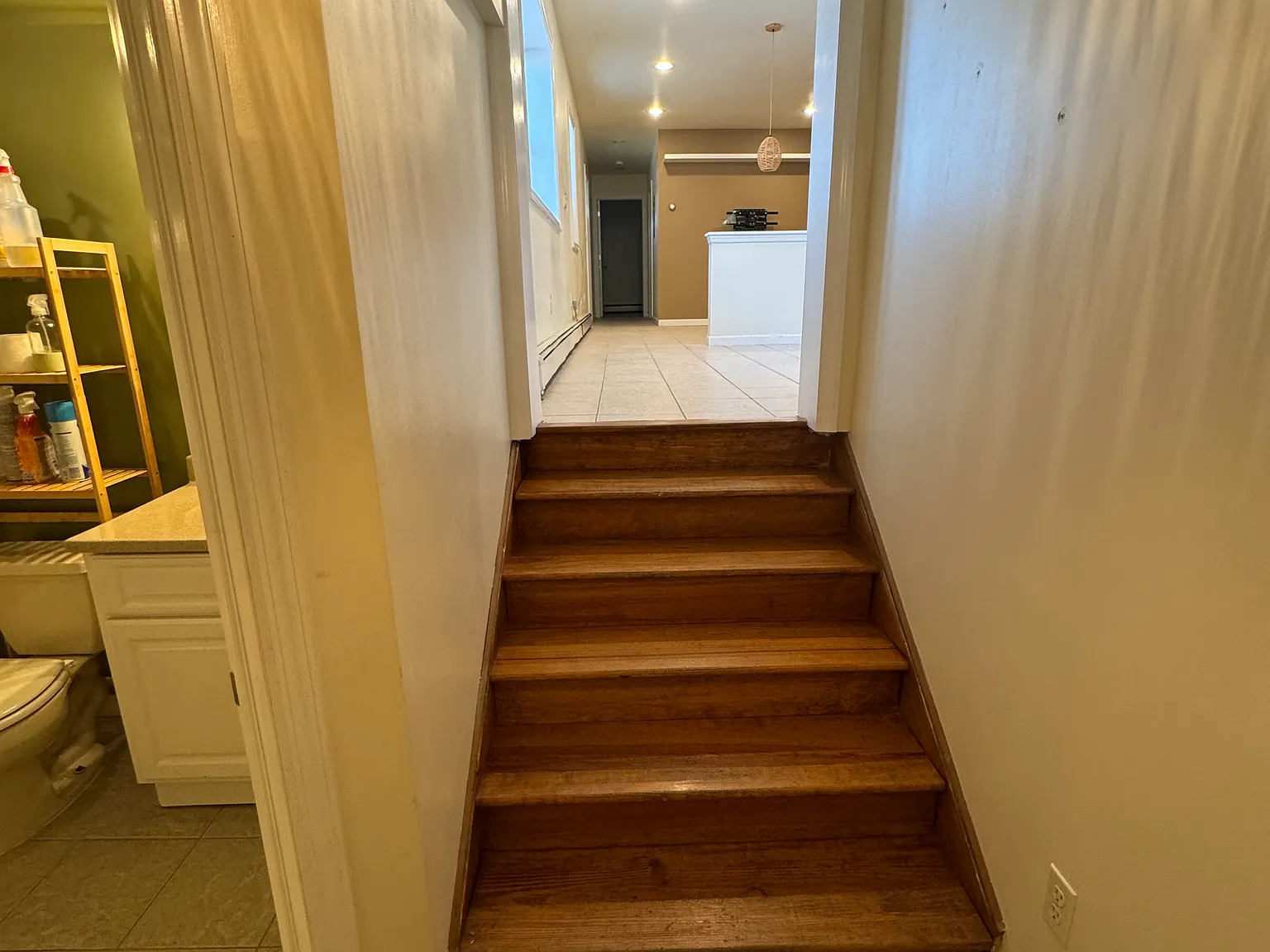 2 bed, 800 sqft, $1,700 — Photo 2