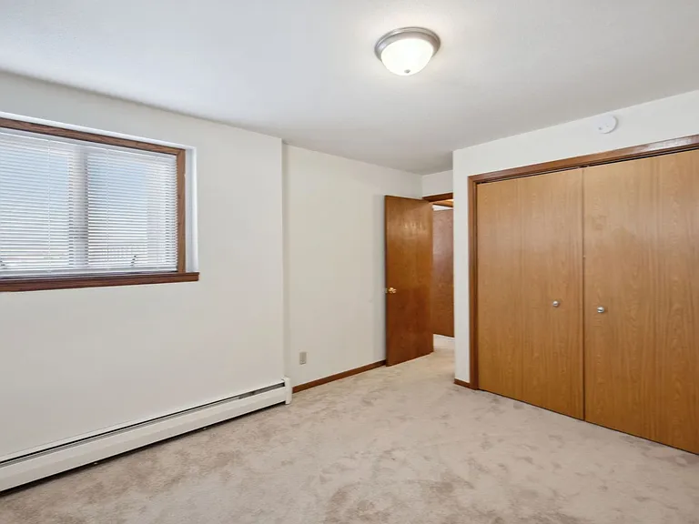 Rose Mall Apartments — Photo 41