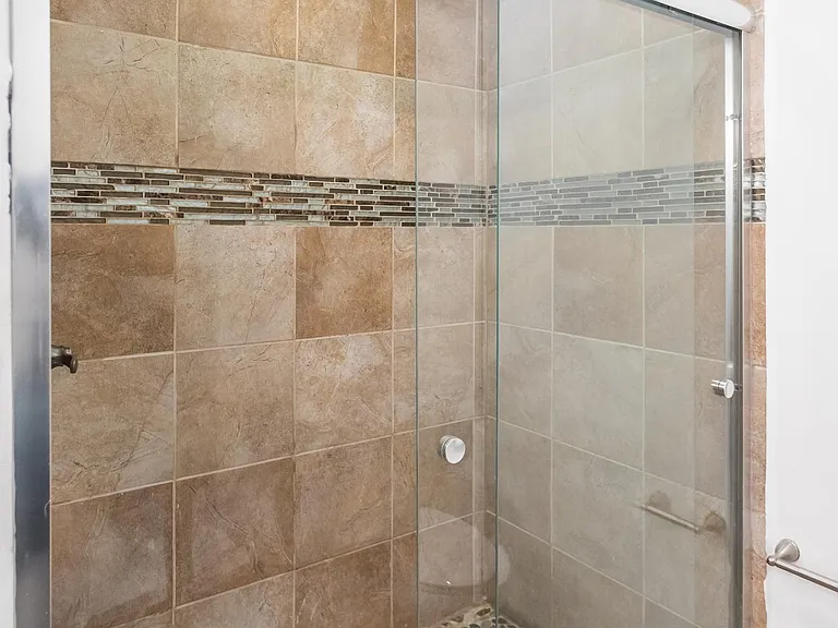3118 Carlson Dr — Photo 25