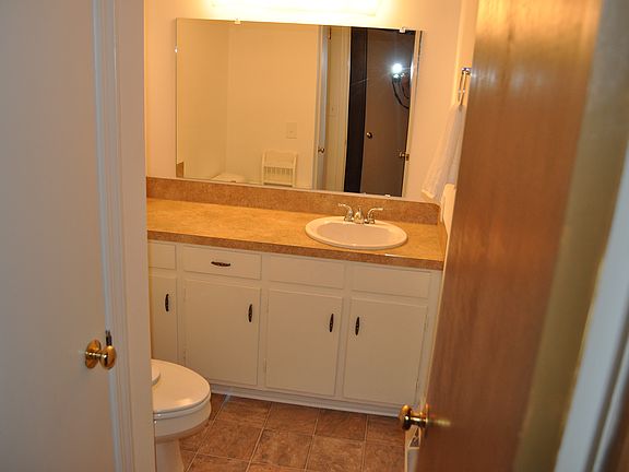 1/2 Bath