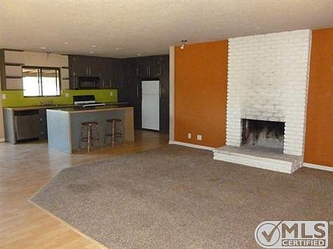 Living Room with Fireplace (Great Room)