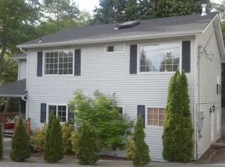 2112 SW Holden St, Seattle, WA 98106